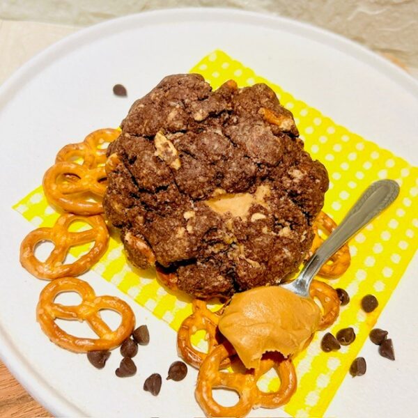 Knotty pretzel cookie display